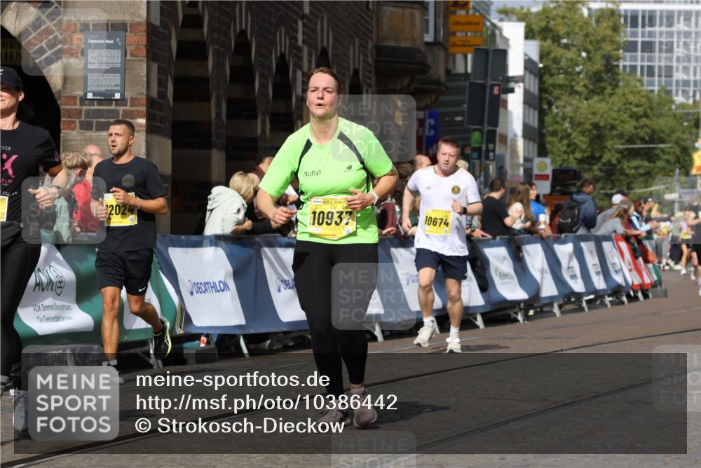 13.09.2026 - 21. swb-Marathon Bremen Strokosch-Dieckow http://msf.ph/oto/10386442 13.09.2026 11:07:58 Ziel 10138, 10279, 10280, 10363, 10364, 10501, 10505, 10580, 10595, 10661, 10830, 10871, 10907, 10935, 11037, 11223, 11515, 11643, 11899, 11924, 11934, 12097, 12167, 12168, 12194, 12277, 12307, 12419, 12509, 10135, 10404, 10493, 10767, 10793, 10859, 11032, 11044, 11263, 11378, 11404, 11659, 11831, 11833, 11958, 12160, 12248, 12384, 12389 meine-sportfotos.de