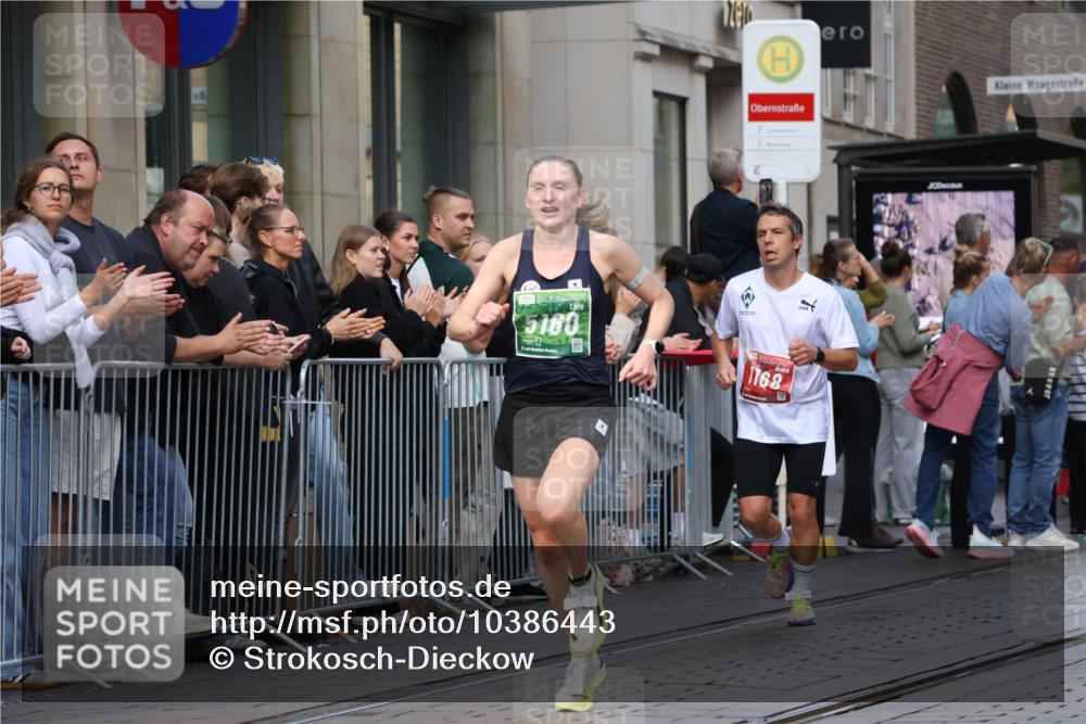 13.09.2026 - 21. swb-Marathon Bremen Strokosch-Dieckow http://msf.ph/oto/10386443 13.09.2026 12:53:41 Ziel 272, 1256, 1629, 5160, 6112, 9399, 9617, 13212, 272, 1089, 1168, 1606, 2352, 3080, 3606 meine-sportfotos.de