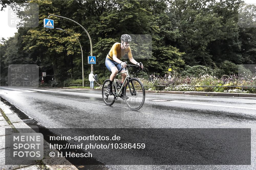 13.09.2026 - Stadtparktriathlon H.Heesch http://msf.ph/oto/10386459 13.09.2026 12:00:34 Radfahren 829, 839, 960, 1000, 1068 meine-sportfotos.de