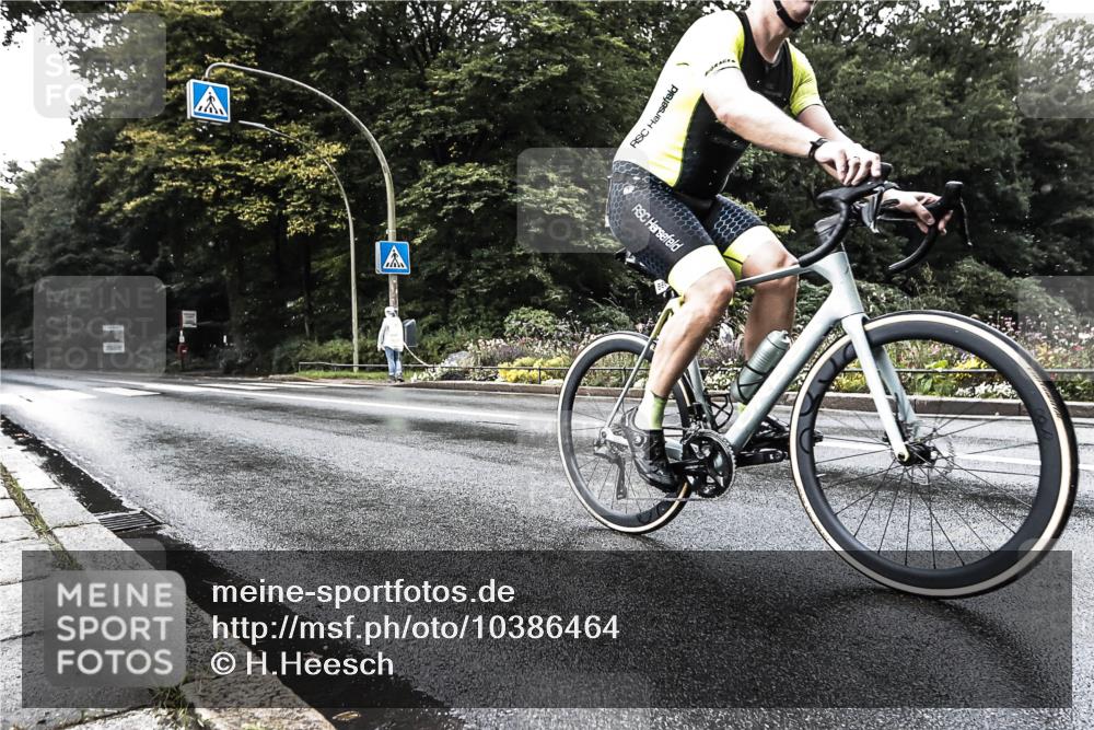 13.09.2026 - Stadtparktriathlon H.Heesch http://msf.ph/oto/10386464 13.09.2026 12:00:40 Radfahren 838, 866 meine-sportfotos.de