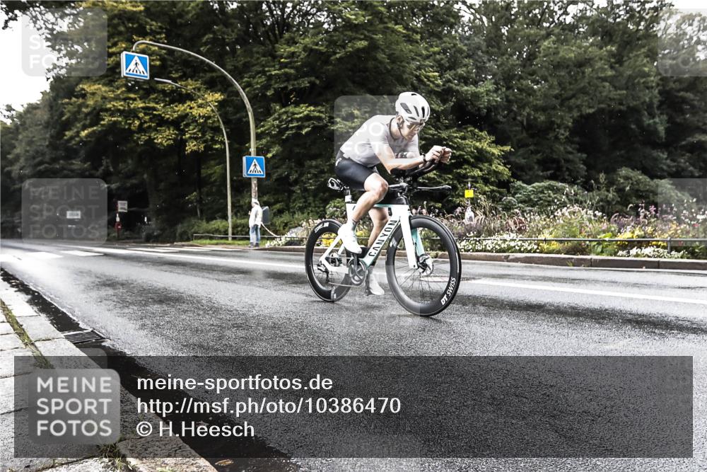 13.09.2026 - Stadtparktriathlon H.Heesch http://msf.ph/oto/10386470 13.09.2026 12:00:44 Radfahren 838, 870 meine-sportfotos.de