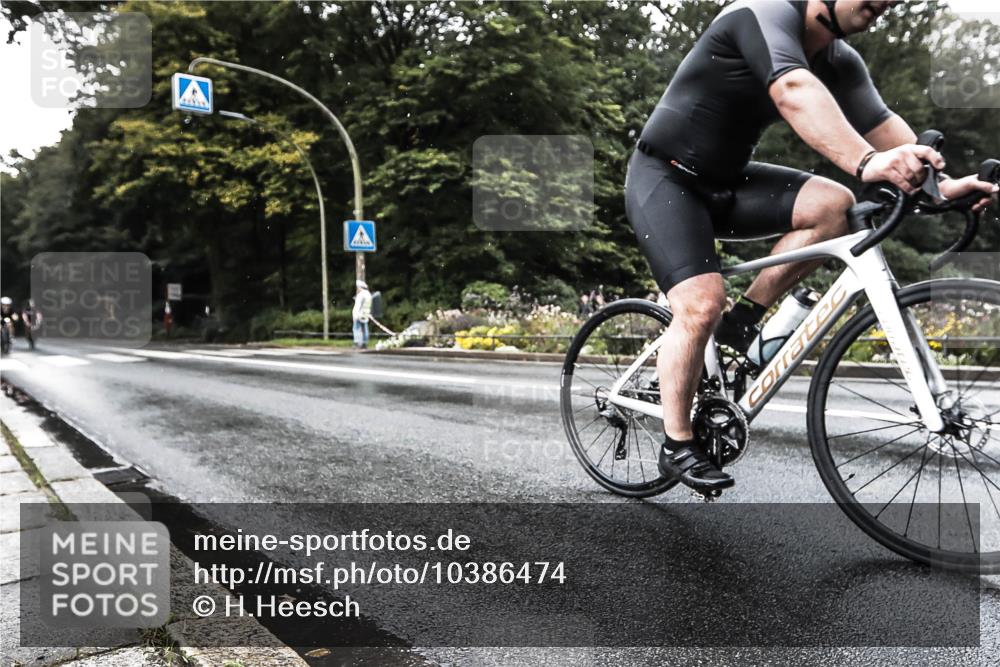 13.09.2026 - Stadtparktriathlon H.Heesch http://msf.ph/oto/10386474 13.09.2026 12:00:54 Radfahren 715, 961, 1064 meine-sportfotos.de