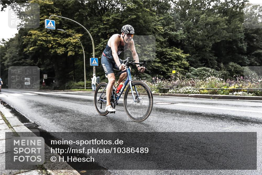 13.09.2026 - Stadtparktriathlon H.Heesch http://msf.ph/oto/10386489 13.09.2026 12:01:08 Radfahren 885, 907, 928 meine-sportfotos.de