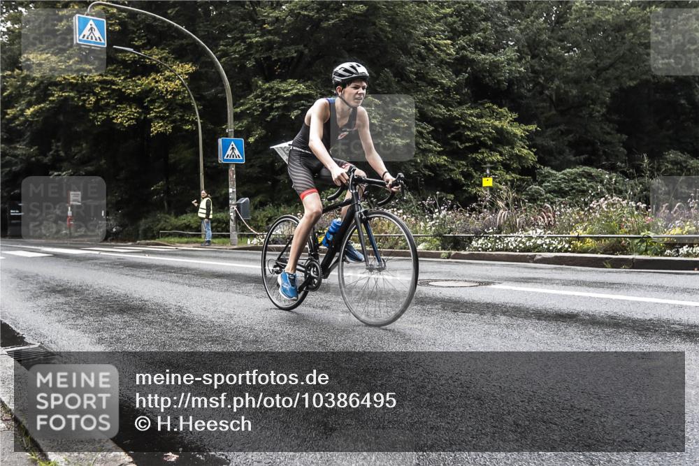13.09.2026 - Stadtparktriathlon H.Heesch http://msf.ph/oto/10386495 13.09.2026 13:29:13 Radfahren 1517, 1526 meine-sportfotos.de