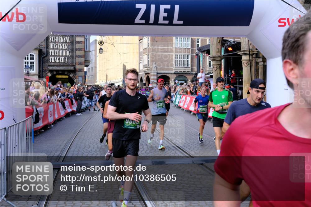 13.09.2026 - 21. swb-Marathon Bremen Tim E. http://msf.ph/oto/10386505 13.09.2026 13:25:41 Ziel 209, 260, 1119, 1650, 1658, 2046, 3168, 3187, 4294, 4459, 5755, 5814, 6113, 6380, 7252, 7306, 7326, 8357, 8695, 8769, 9036, 9299, 9460, 9468, 9563, 13025 meine-sportfotos.de