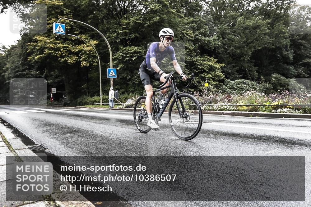 13.09.2026 - Stadtparktriathlon H.Heesch http://msf.ph/oto/10386507 13.09.2026 12:01:18 Radfahren 835, 874, 1006, 1050 meine-sportfotos.de