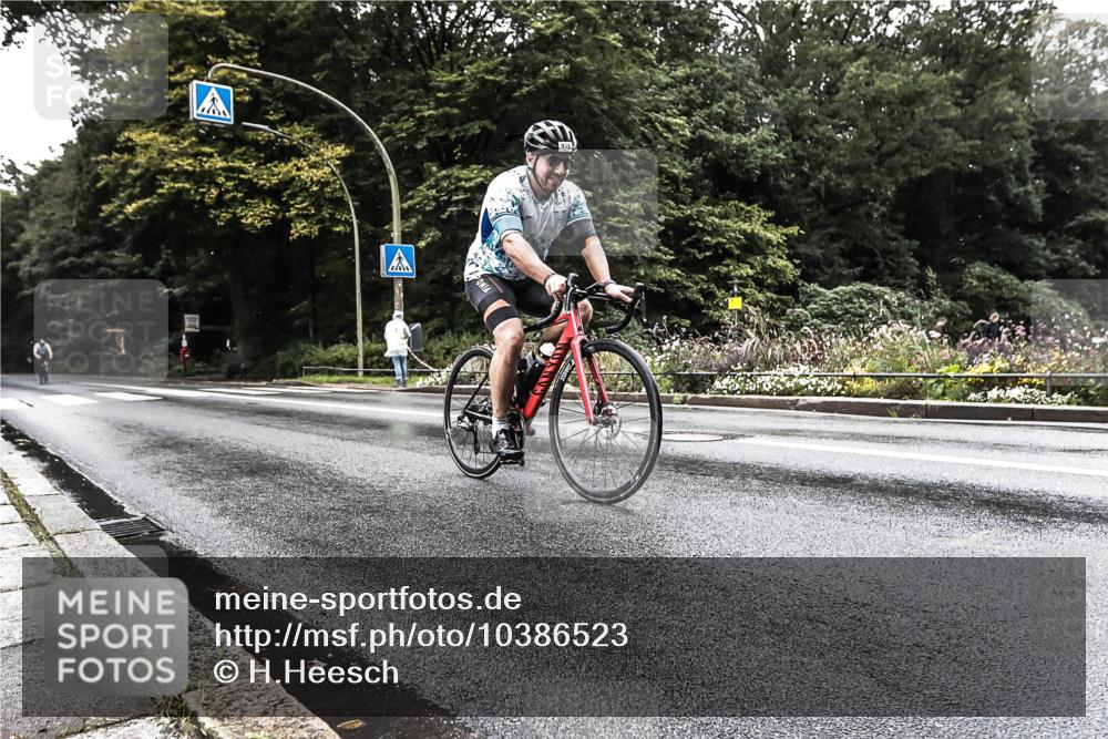 13.09.2026 - Stadtparktriathlon H.Heesch http://msf.ph/oto/10386523 13.09.2026 12:01:25 Radfahren 861, 939, 966, 995, 1027 meine-sportfotos.de
