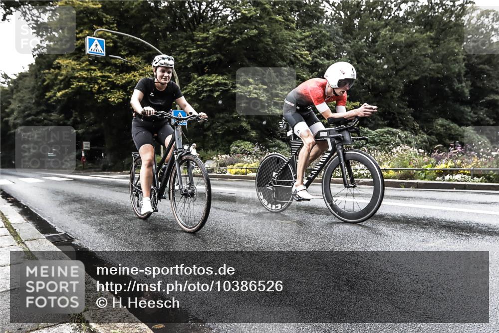 13.09.2026 - Stadtparktriathlon H.Heesch http://msf.ph/oto/10386526 13.09.2026 12:01:30 Radfahren 966, 1017, 1800 meine-sportfotos.de