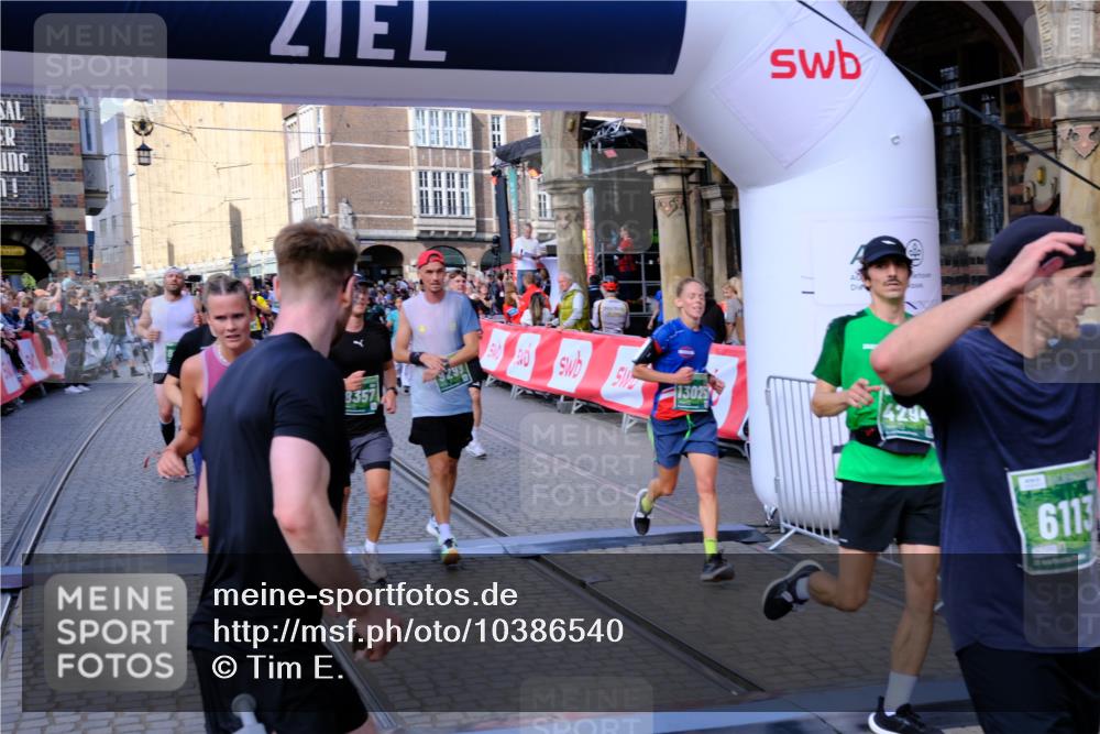 13.09.2026 - 21. swb-Marathon Bremen Tim E. http://msf.ph/oto/10386540 13.09.2026 13:25:42 Ziel 209, 260, 1119, 1650, 1658, 2046, 3168, 3187, 4294, 4459, 5755, 5814, 6113, 6380, 7252, 7306, 7326, 8357, 8545, 8695, 8769, 9036, 9299, 9460, 9468, 9563, 13025 meine-sportfotos.de