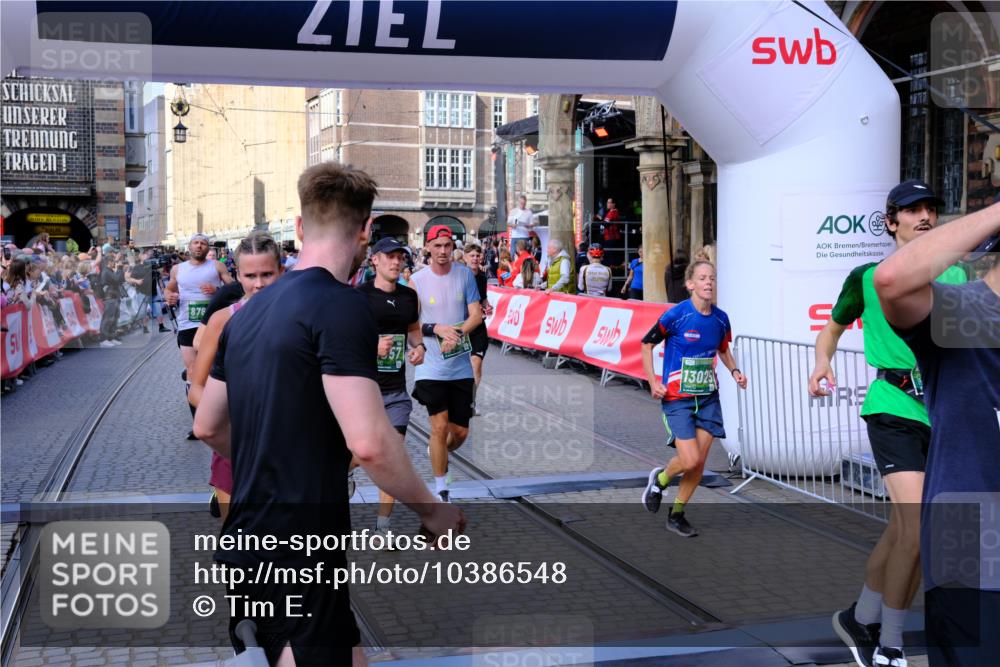 13.09.2026 - 21. swb-Marathon Bremen Tim E. http://msf.ph/oto/10386548 13.09.2026 13:25:42 Ziel 209, 260, 1119, 1650, 1658, 2046, 3168, 3187, 4294, 4459, 5755, 5814, 6113, 6380, 7252, 7306, 7326, 8357, 8545, 8695, 8769, 9036, 9299, 9460, 9468, 9563, 13025 meine-sportfotos.de