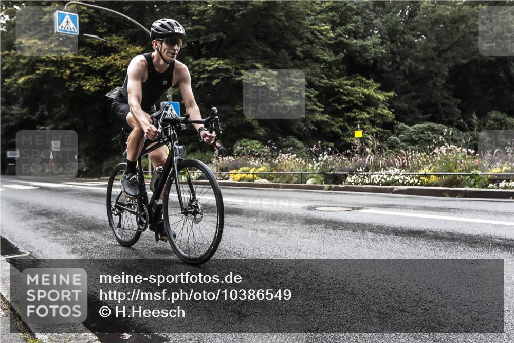 13.09.2026 - Stadtparktriathlon H.Heesch http://msf.ph/oto/10386549 13.09.2026 13:30:06 Radfahren 1391, 1413, 1447 meine-sportfotos.de