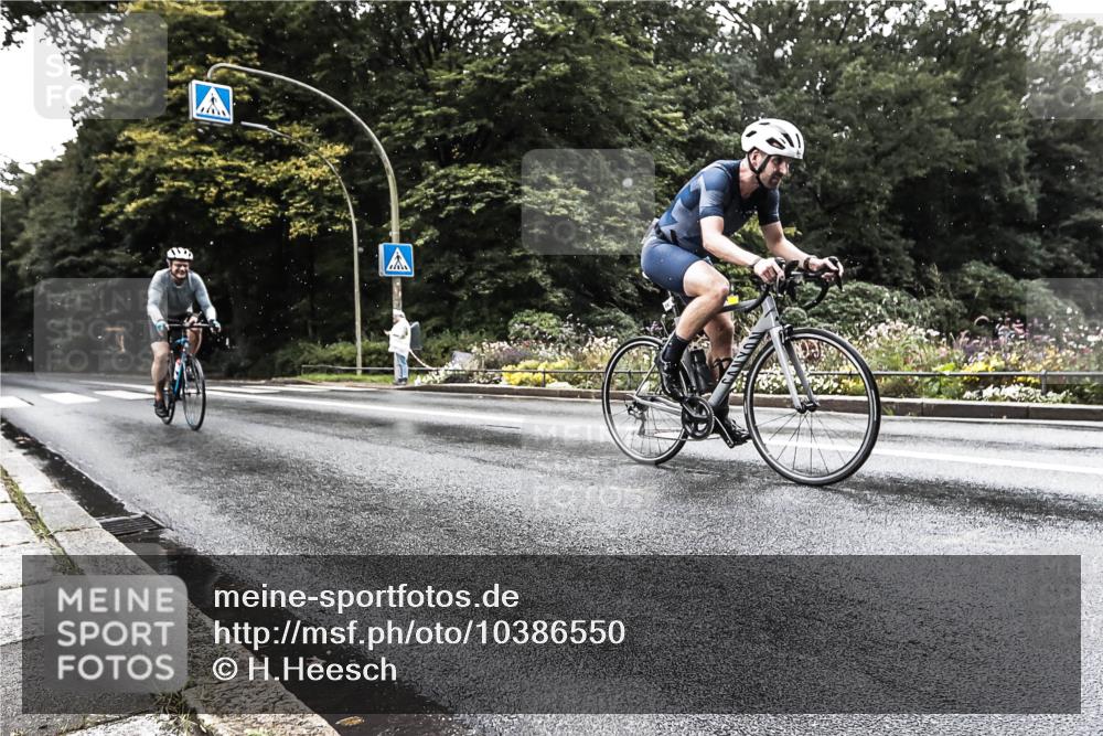 13.09.2026 - Stadtparktriathlon H.Heesch http://msf.ph/oto/10386550 13.09.2026 12:01:52 Radfahren 863, 867, 897, 915, 938 meine-sportfotos.de