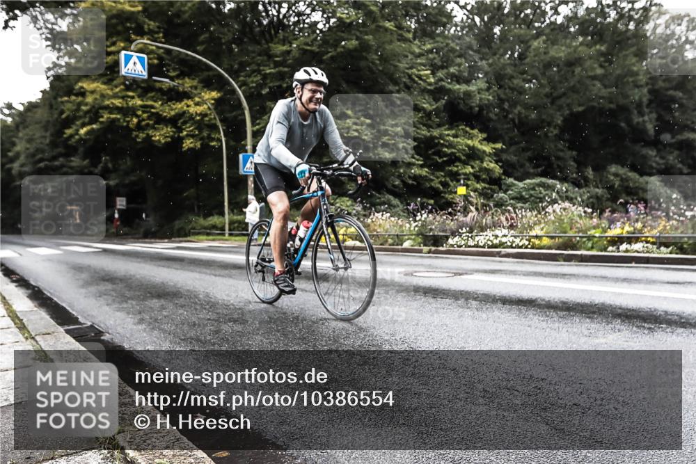 13.09.2026 - Stadtparktriathlon H.Heesch http://msf.ph/oto/10386554 13.09.2026 12:01:53 Radfahren 863, 867, 915, 938 meine-sportfotos.de