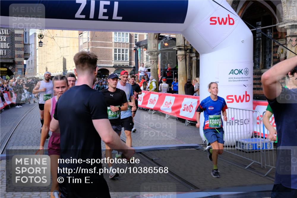 13.09.2026 - 21. swb-Marathon Bremen Tim E. http://msf.ph/oto/10386568 13.09.2026 13:25:43 Ziel 209, 260, 1119, 1650, 1658, 2046, 3168, 3187, 4294, 5755, 5814, 6113, 6380, 7252, 7306, 8357, 8545, 8695, 8769, 9036, 9299, 9460, 9468, 9506, 9563, 13025 meine-sportfotos.de