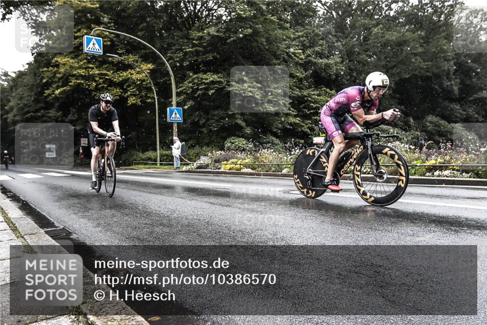 13.09.2026 - Stadtparktriathlon H.Heesch http://msf.ph/oto/10386570 13.09.2026 12:02:02 Radfahren 844, 985, 1033, 1062, 1063 meine-sportfotos.de