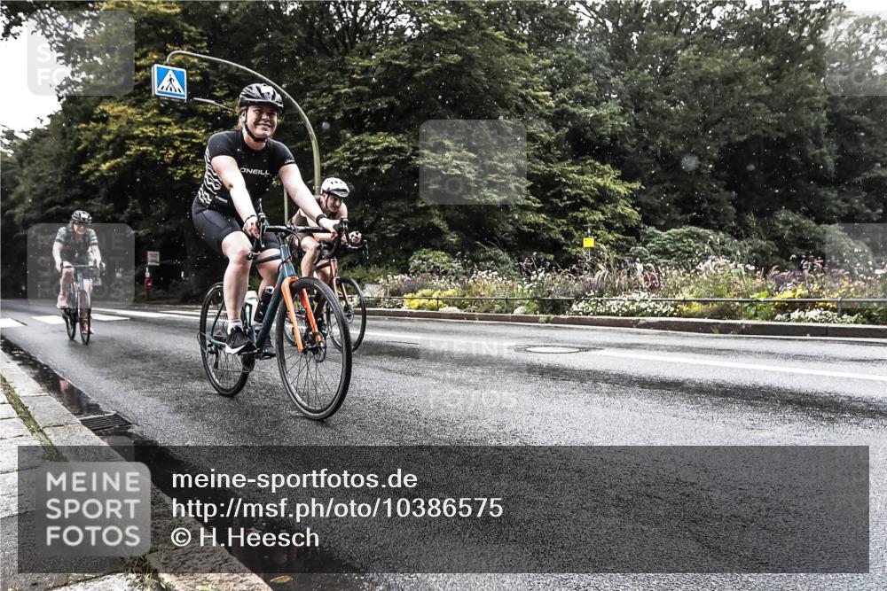 13.09.2026 - Stadtparktriathlon H.Heesch http://msf.ph/oto/10386575 13.09.2026 12:02:07 Radfahren 714, 773, 882, 892, 935 meine-sportfotos.de