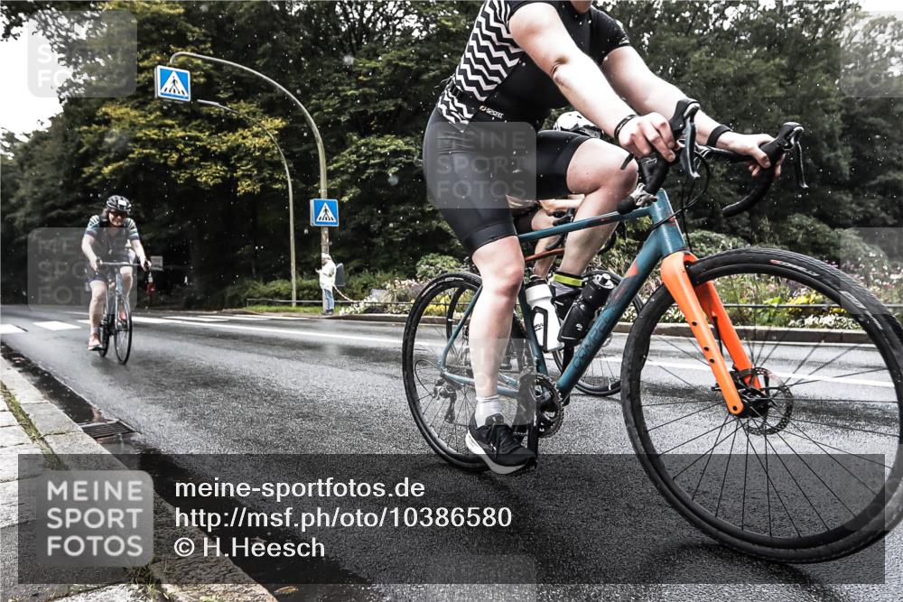 13.09.2026 - Stadtparktriathlon H.Heesch http://msf.ph/oto/10386580 13.09.2026 12:02:07 Radfahren 714, 773, 882, 892, 935 meine-sportfotos.de
