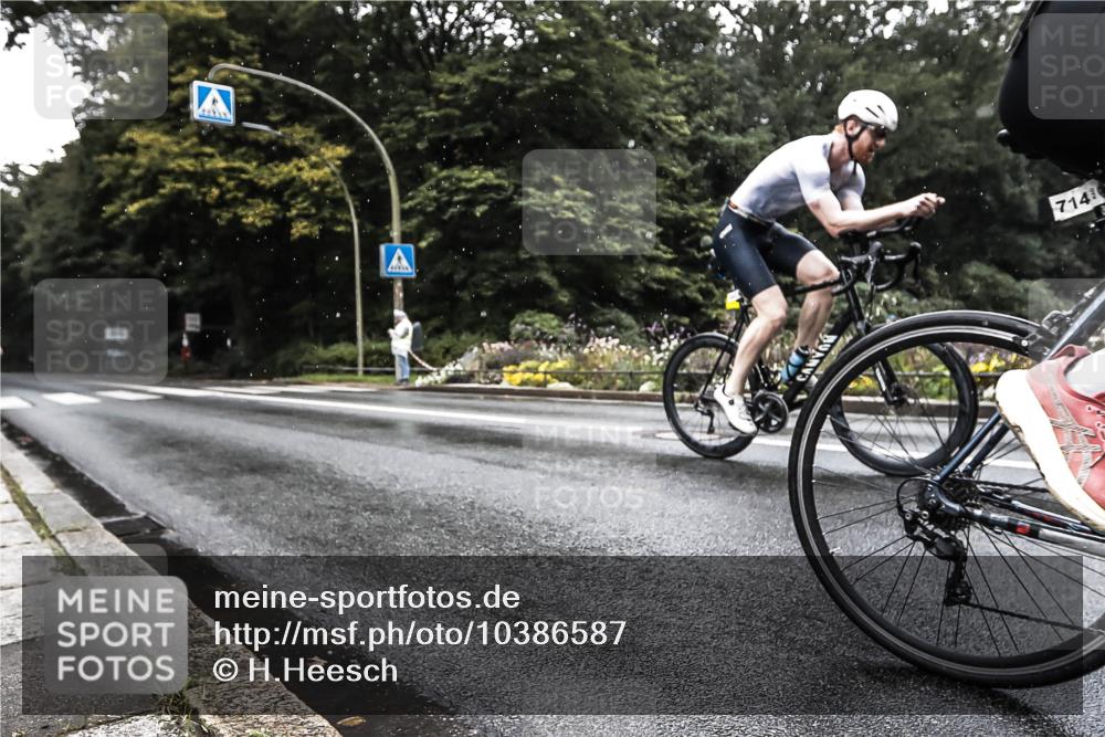 13.09.2026 - Stadtparktriathlon H.Heesch http://msf.ph/oto/10386587 13.09.2026 12:02:08 Radfahren 714, 773, 882, 892, 935 meine-sportfotos.de