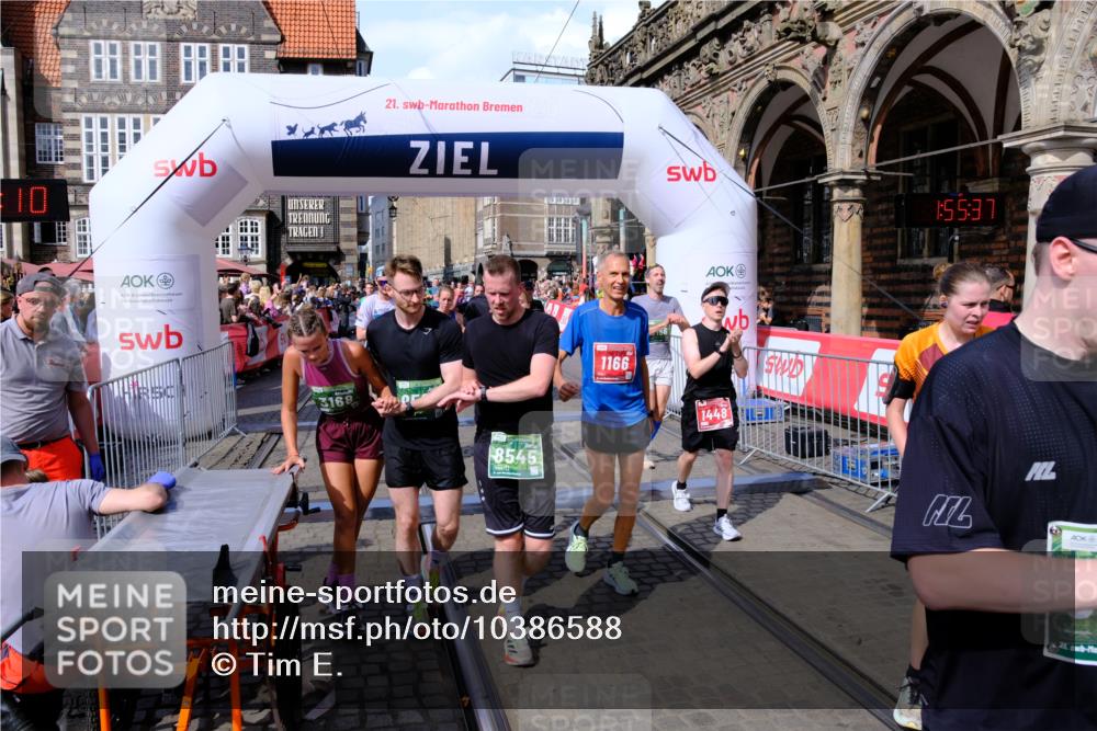 13.09.2026 - 21. swb-Marathon Bremen Tim E. http://msf.ph/oto/10386588 13.09.2026 13:25:59 Ziel 150, 191, 209, 1458, 1752, 2033, 2421, 2781, 3124, 3186, 3722, 3806, 4161, 4411, 4439, 4717, 4842, 4927, 5013, 5139, 5622, 5703, 5755, 8545, 8597, 8890, 9440, 9506 meine-sportfotos.de