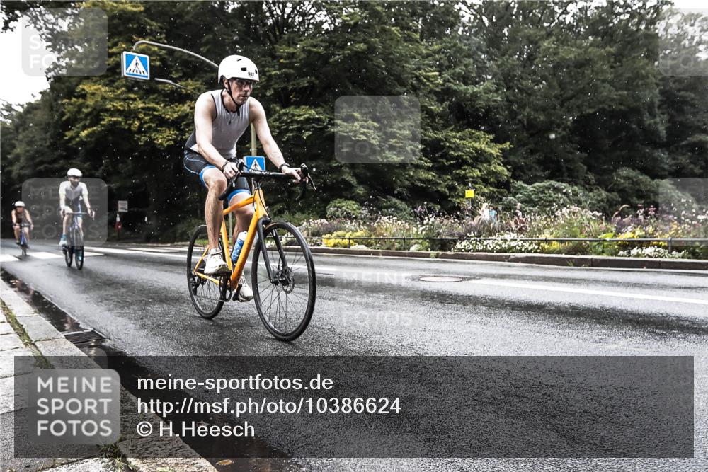 13.09.2026 - Stadtparktriathlon H.Heesch http://msf.ph/oto/10386624 13.09.2026 12:02:30 Radfahren 729, 849, 959, 987, 1016 meine-sportfotos.de