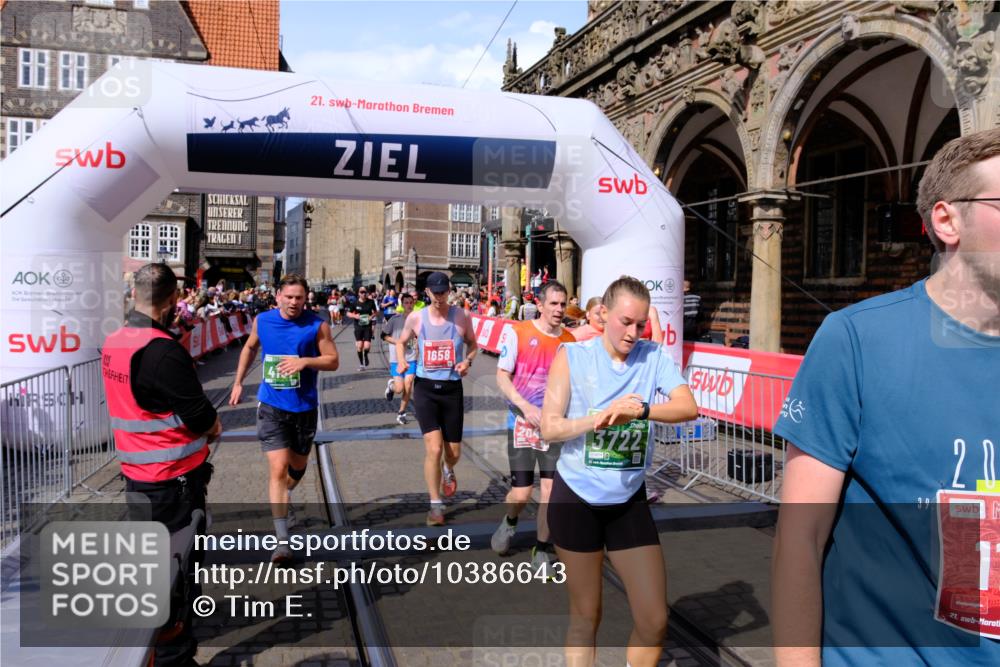 13.09.2026 - 21. swb-Marathon Bremen Tim E. http://msf.ph/oto/10386643 13.09.2026 13:26:10 Ziel 150, 1163, 1458, 1647, 2033, 2062, 2421, 2708, 2781, 2987, 3248, 3516, 3722, 4067, 4161, 4411, 4439, 4476, 4842, 5013, 5139, 5558, 5622, 5701, 6135, 6605, 7638, 7780, 8271, 8361, 8592, 9266, 9794 meine-sportfotos.de
