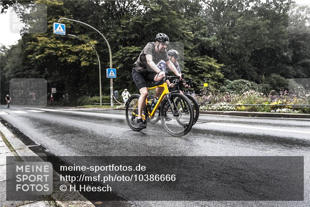 13.09.2026 - Stadtparktriathlon H.Heesch http://msf.ph/oto/10386666 13.09.2026 12:02:49 Radfahren 755, 859, 1020, 1044 meine-sportfotos.de
