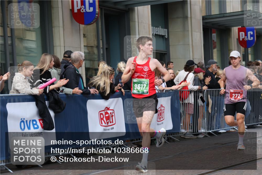 13.09.2026 - 21. swb-Marathon Bremen Strokosch-Dieckow http://msf.ph/oto/10386668 13.09.2026 12:53:57 Ziel 1256, 1629, 6112, 9399, 9617, 272, 1089, 1168, 1606, 5160, 13212 meine-sportfotos.de