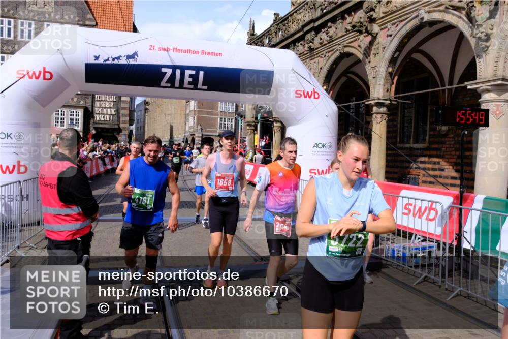 13.09.2026 - 21. swb-Marathon Bremen Tim E. http://msf.ph/oto/10386670 13.09.2026 13:26:11 Ziel 150, 1163, 1458, 1647, 2033, 2062, 2421, 2708, 2781, 2987, 3248, 3516, 3722, 4067, 4161, 4411, 4439, 4476, 4842, 5013, 5139, 5558, 5622, 5701, 6135, 6605, 7638, 7780, 8271, 8361, 8592, 9266, 9794 meine-sportfotos.de