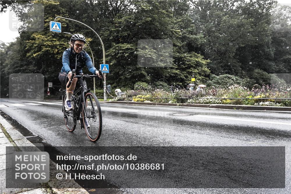 13.09.2026 - Stadtparktriathlon H.Heesch http://msf.ph/oto/10386681 13.09.2026 12:02:55 Radfahren 758, 856, 925 meine-sportfotos.de
