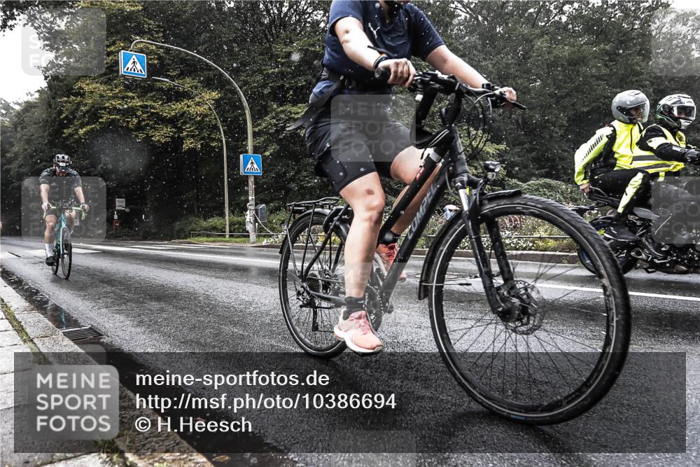 13.09.2026 - Stadtparktriathlon H.Heesch http://msf.ph/oto/10386694 13.09.2026 12:03:02 Radfahren 747, 948, 950, 1059 meine-sportfotos.de