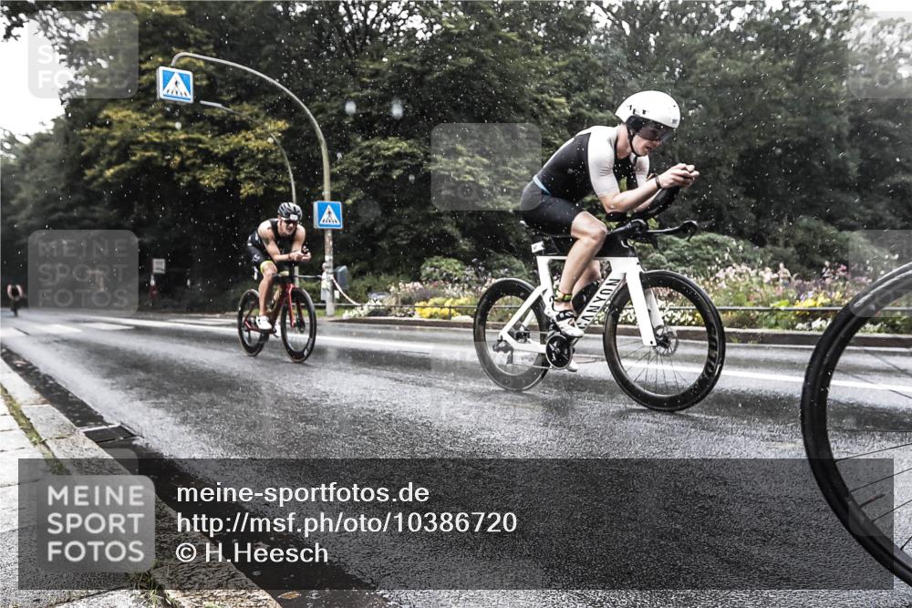 13.09.2026 - Stadtparktriathlon H.Heesch http://msf.ph/oto/10386720 13.09.2026 12:03:16 Radfahren 831, 879, 919, 965, 990, 997 meine-sportfotos.de