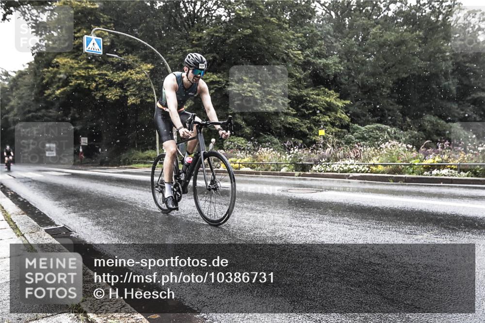 13.09.2026 - Stadtparktriathlon H.Heesch http://msf.ph/oto/10386731 13.09.2026 12:03:27 Radfahren 795, 1001, 1056 meine-sportfotos.de