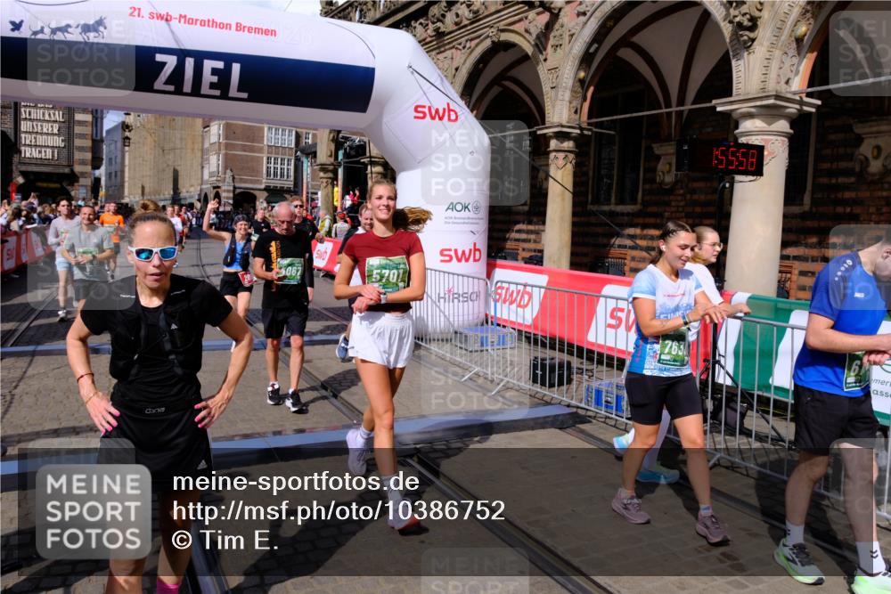 13.09.2026 - 21. swb-Marathon Bremen Tim E. http://msf.ph/oto/10386752 13.09.2026 13:26:20 Ziel 1163, 1647, 1896, 2062, 2666, 2708, 2987, 3248, 3516, 4067, 4476, 4724, 5558, 5701, 5854, 6135, 6605, 6886, 7638, 7780, 8271, 8361, 8592, 8635, 9266, 9794 meine-sportfotos.de
