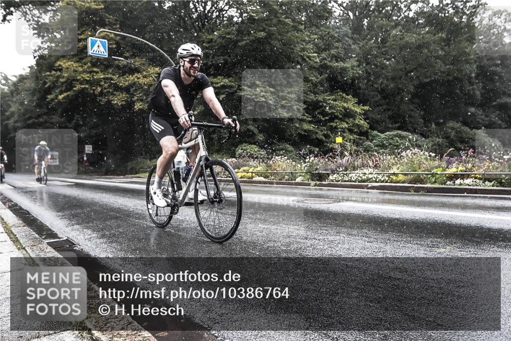 13.09.2026 - Stadtparktriathlon H.Heesch http://msf.ph/oto/10386764 13.09.2026 12:03:53 Radfahren 865, 873, 1008, 1030, 1053 meine-sportfotos.de