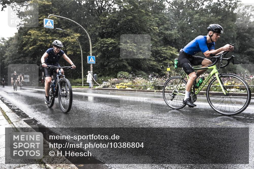 13.09.2026 - Stadtparktriathlon H.Heesch http://msf.ph/oto/10386804 13.09.2026 12:04:24 Radfahren 763, 828, 857, 923, 964, 1036 meine-sportfotos.de