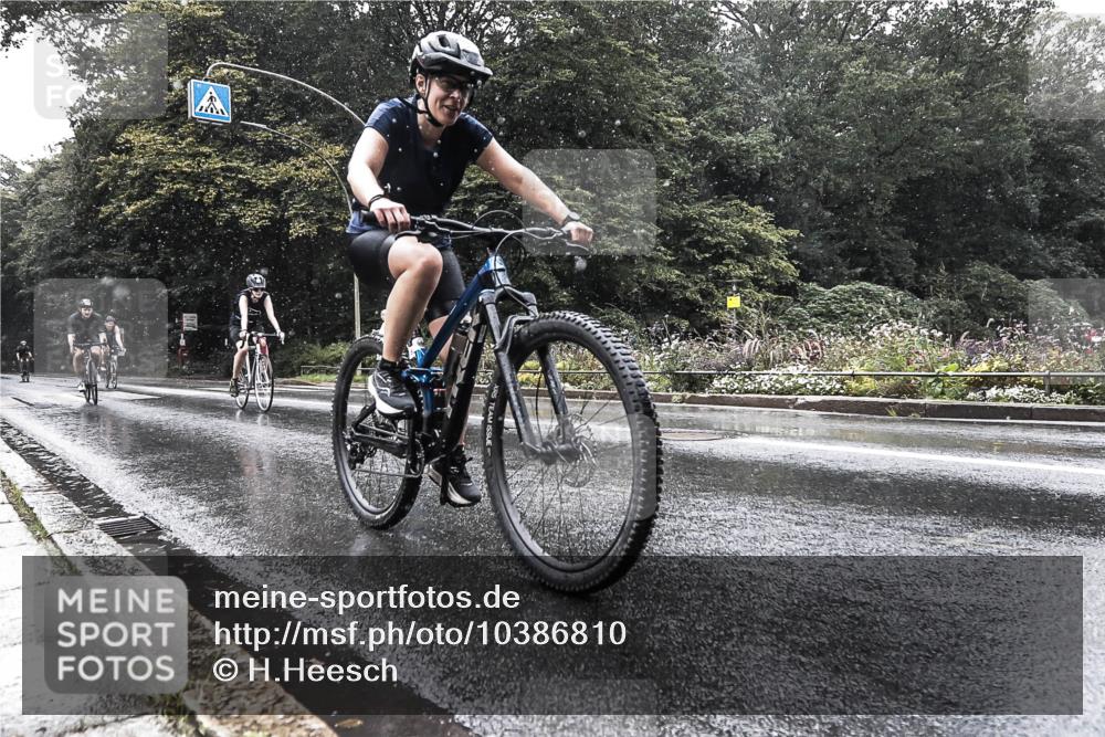 13.09.2026 - Stadtparktriathlon H.Heesch http://msf.ph/oto/10386810 13.09.2026 12:04:24 Radfahren 763, 828, 857, 923, 964, 1036 meine-sportfotos.de