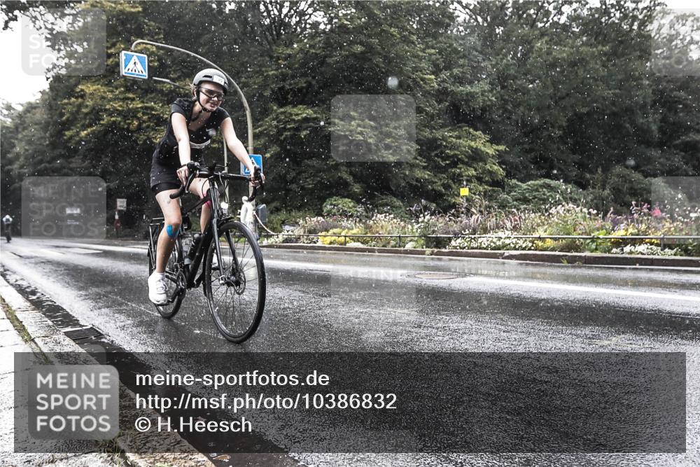 13.09.2026 - Stadtparktriathlon H.Heesch http://msf.ph/oto/10386832 13.09.2026 12:04:28 Radfahren 763, 785, 923, 962, 964, 1036 meine-sportfotos.de