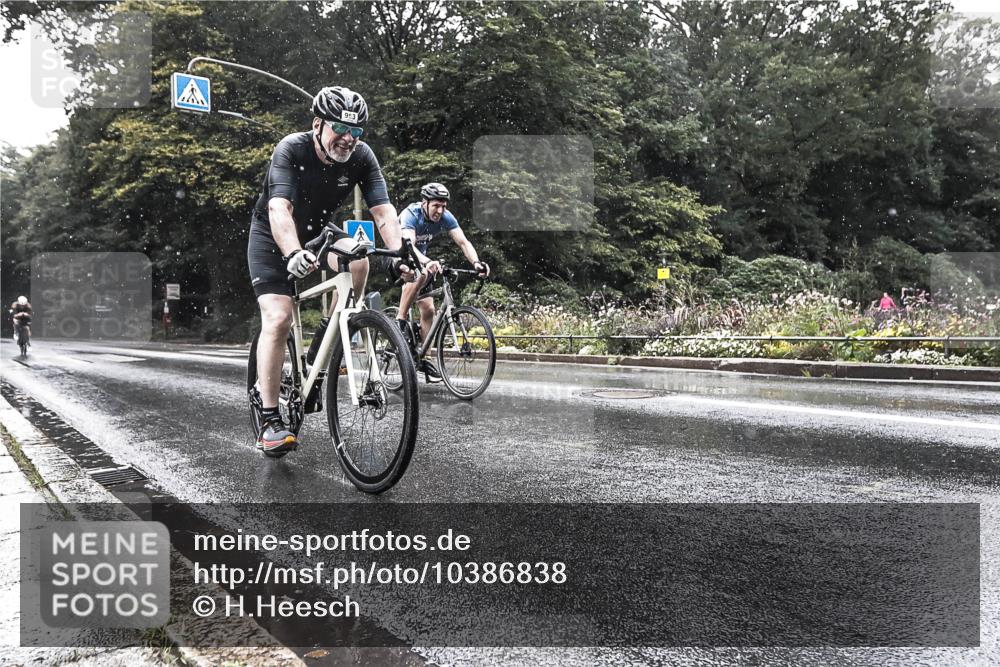 13.09.2026 - Stadtparktriathlon H.Heesch http://msf.ph/oto/10386838 13.09.2026 12:04:34 Radfahren 842, 953, 962, 1047 meine-sportfotos.de