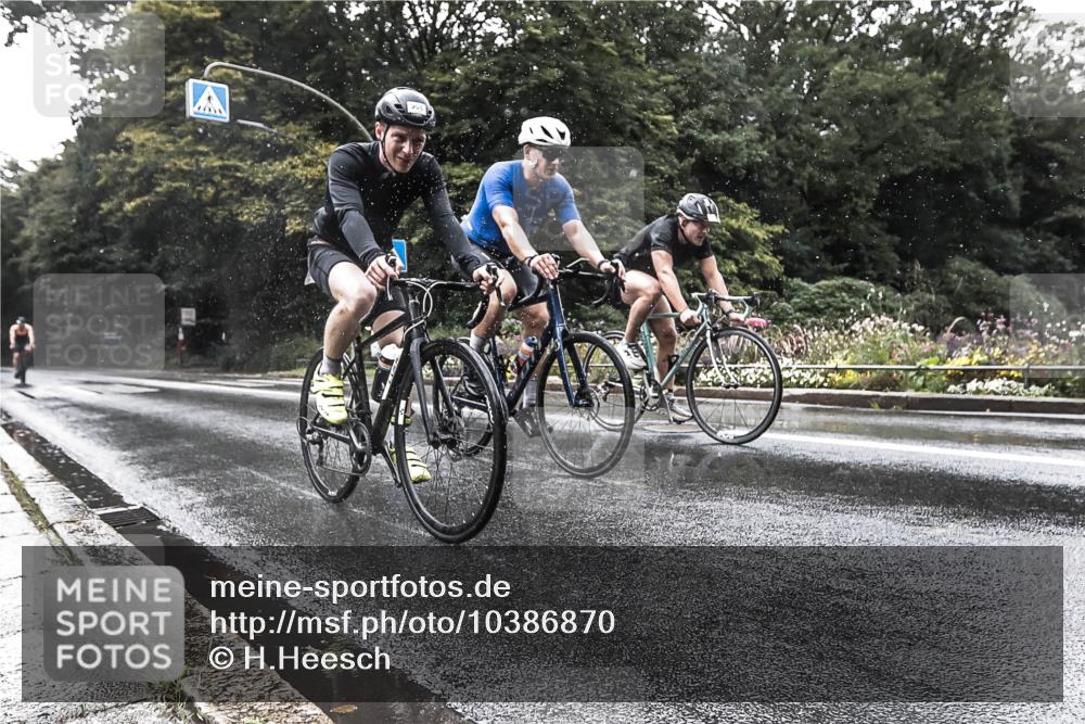 13.09.2026 - Stadtparktriathlon H.Heesch http://msf.ph/oto/10386870 13.09.2026 12:05:13 Radfahren 853, 904, 906, 908, 974 meine-sportfotos.de