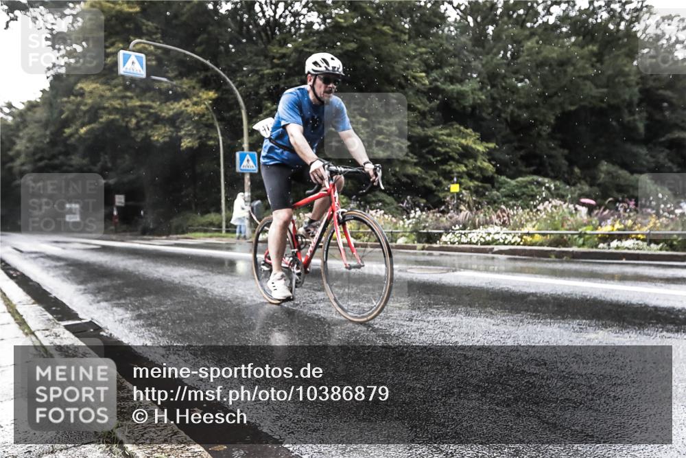 13.09.2026 - Stadtparktriathlon H.Heesch http://msf.ph/oto/10386879 13.09.2026 12:05:19 Radfahren 951, 1015 meine-sportfotos.de