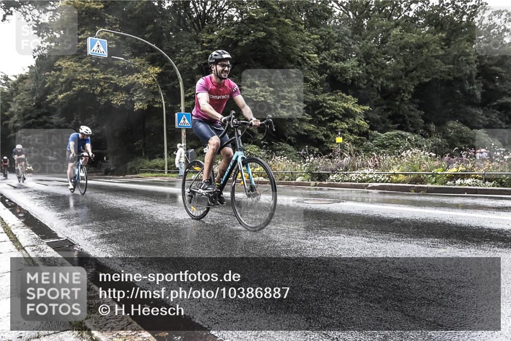 13.09.2026 - Stadtparktriathlon H.Heesch http://msf.ph/oto/10386887 13.09.2026 12:05:42 Radfahren 918, 920, 954, 970, 1009, 1037 meine-sportfotos.de