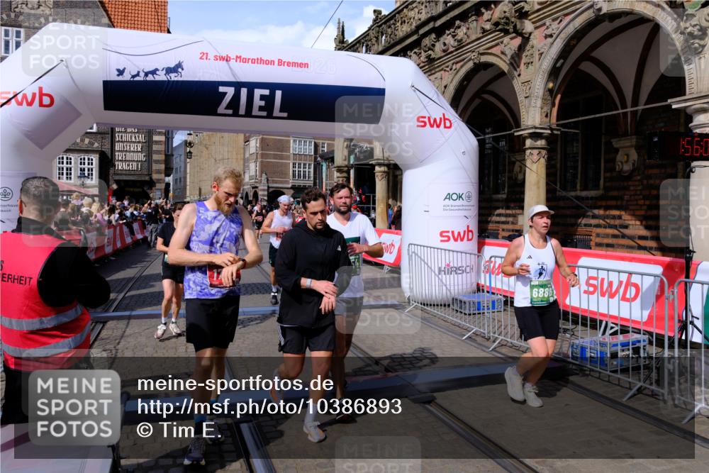 13.09.2026 - 21. swb-Marathon Bremen Tim E. http://msf.ph/oto/10386893 13.09.2026 13:26:31 Ziel 1896, 2434, 2658, 2666, 3983, 4723, 4724, 5747, 5854, 5906, 5934, 6230, 6639, 6886, 7626, 8635, 8817 meine-sportfotos.de