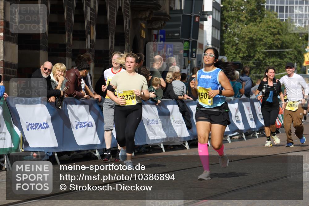 13.09.2026 - 21. swb-Marathon Bremen Strokosch-Dieckow http://msf.ph/oto/10386894 13.09.2026 11:08:27 Ziel 10135, 10139, 10188, 10404, 10493, 10767, 10793, 10851, 10859, 11032, 11044, 11263, 11378, 11404, 11659, 11831, 11833, 11958, 12031, 12066, 12160, 12248, 12325, 12384, 12389, 10229, 10399, 10609, 11065, 11358, 11678, 11834, 11888, 12162, 12516 meine-sportfotos.de