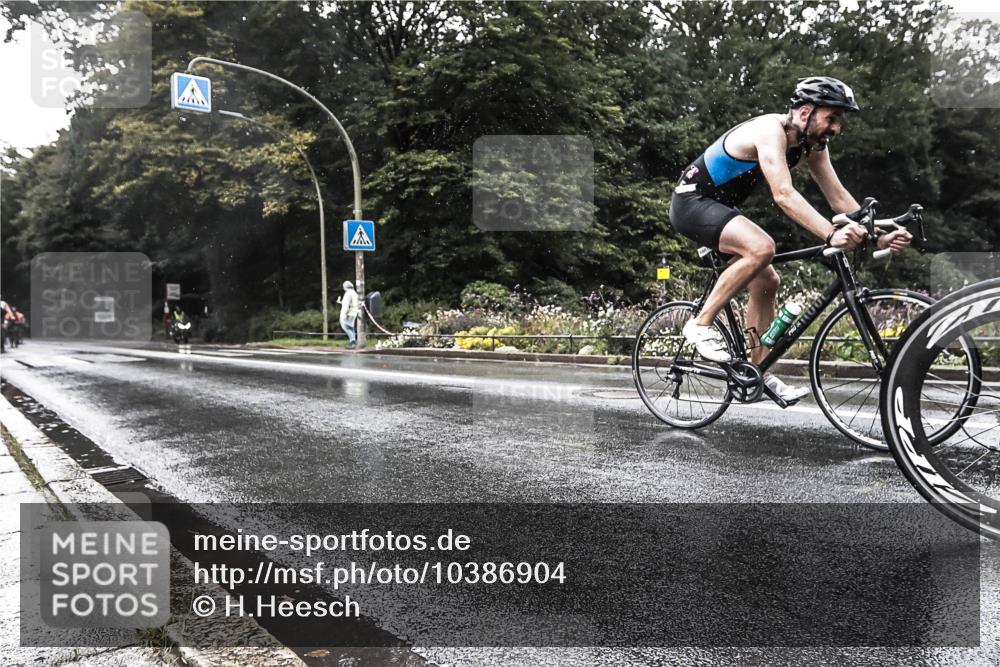 13.09.2026 - Stadtparktriathlon H.Heesch http://msf.ph/oto/10386904 13.09.2026 12:05:45 Radfahren 918, 920, 954, 1009, 1037 meine-sportfotos.de