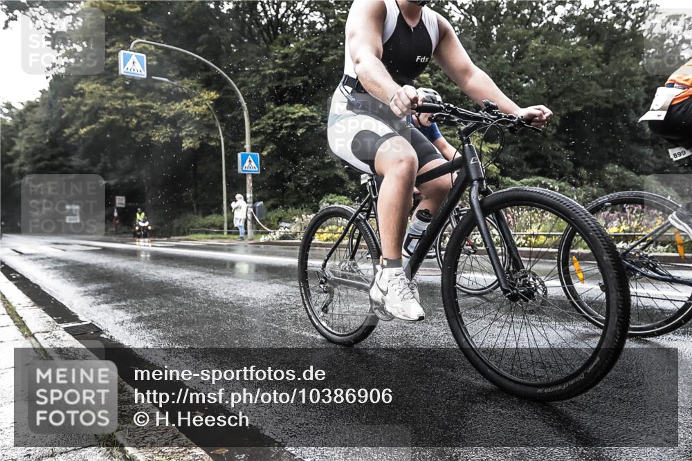 13.09.2026 - Stadtparktriathlon H.Heesch http://msf.ph/oto/10386906 13.09.2026 12:05:50 Radfahren 899, 980, 999, 1051, 1065 meine-sportfotos.de