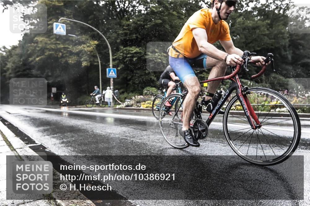 13.09.2026 - Stadtparktriathlon H.Heesch http://msf.ph/oto/10386921 13.09.2026 12:06:10 Radfahren 956, 1024 meine-sportfotos.de