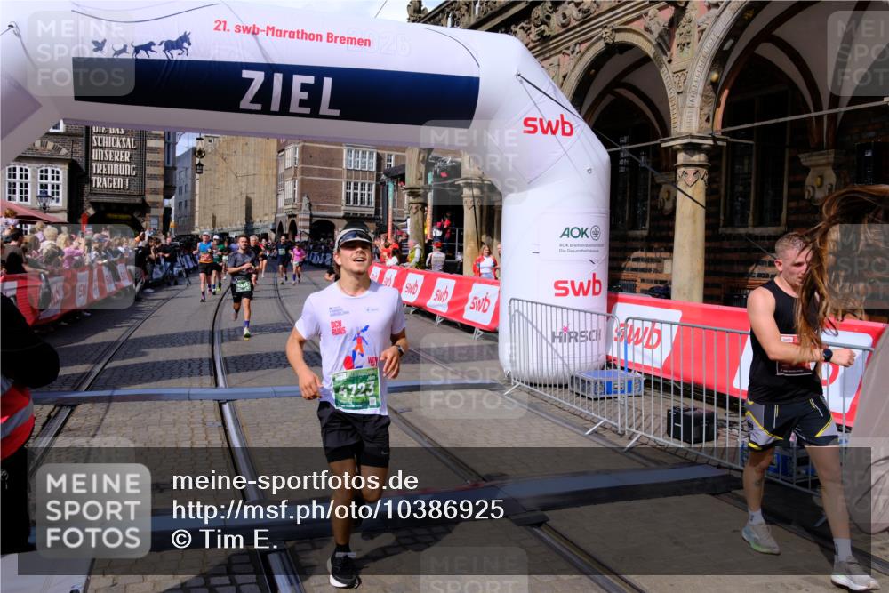 13.09.2026 - 21. swb-Marathon Bremen Tim E. http://msf.ph/oto/10386925 13.09.2026 13:26:36 Ziel 1649, 1896, 2434, 2658, 3603, 3983, 4723, 4724, 5747, 5854, 5906, 5934, 5992, 6230, 6639, 6886, 7626, 8635, 8817, 13195 meine-sportfotos.de