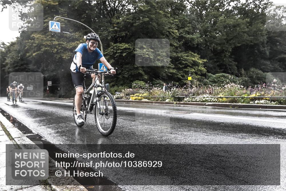 13.09.2026 - Stadtparktriathlon H.Heesch http://msf.ph/oto/10386929 13.09.2026 12:06:18 Radfahren 884, 903, 955, 1007, 1045 meine-sportfotos.de