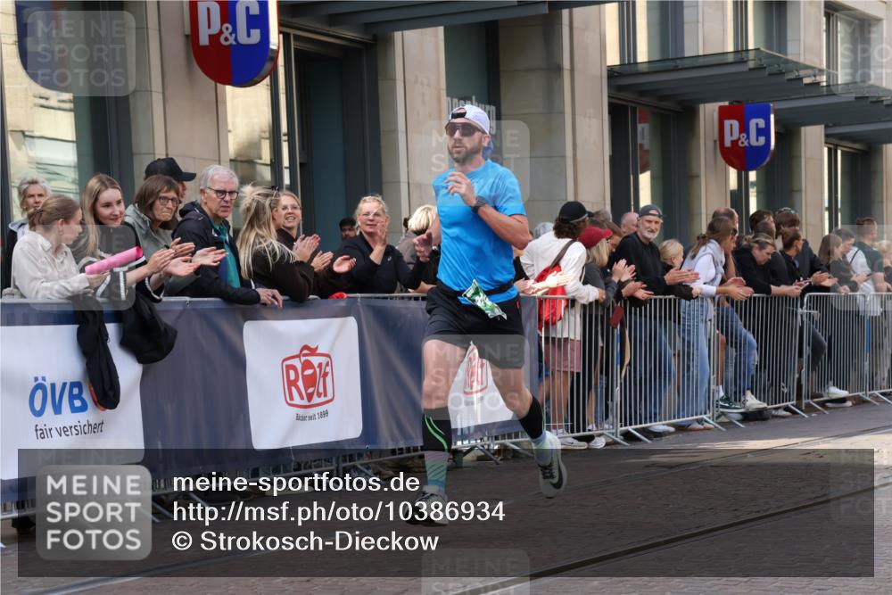13.09.2026 - 21. swb-Marathon Bremen Strokosch-Dieckow http://msf.ph/oto/10386934 13.09.2026 12:54:47 Ziel 3744, 13085, 1020 meine-sportfotos.de