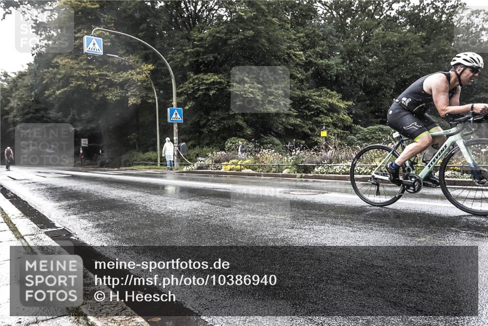 13.09.2026 - Stadtparktriathlon H.Heesch http://msf.ph/oto/10386940 13.09.2026 12:06:21 Radfahren 884, 886, 903, 1007, 1045 meine-sportfotos.de